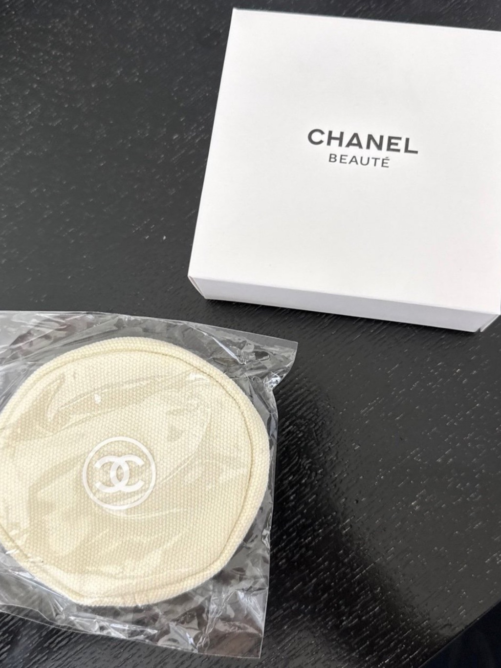 Chanel Beauty Cream Mini Coin Purse Pouch Vip Gift